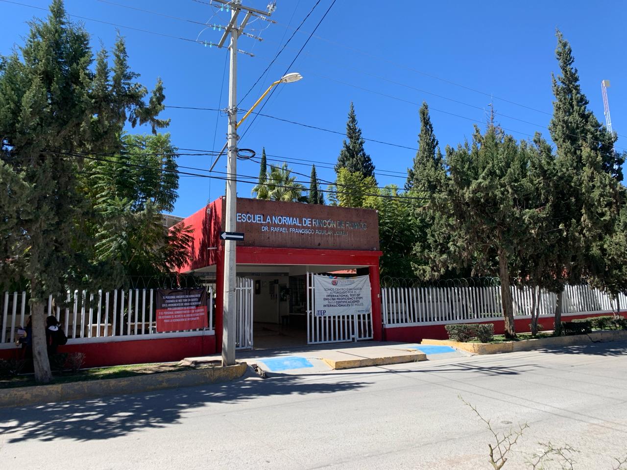 La Escuela Normal de Rincón de Romos entrará en paro este lunes