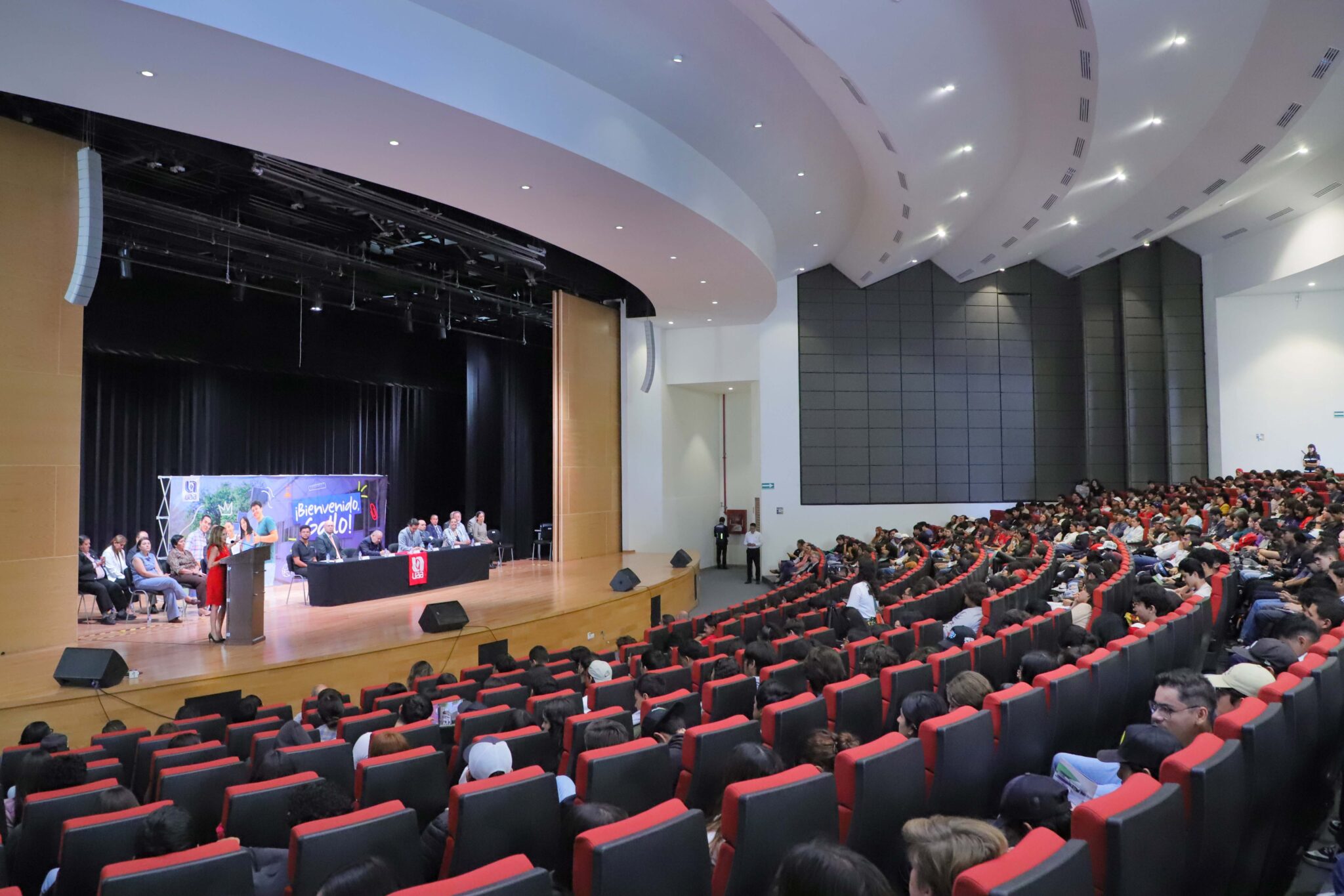 Reciben a nuevos estudiantes del Campus Sur de la UAA • Metropolitano